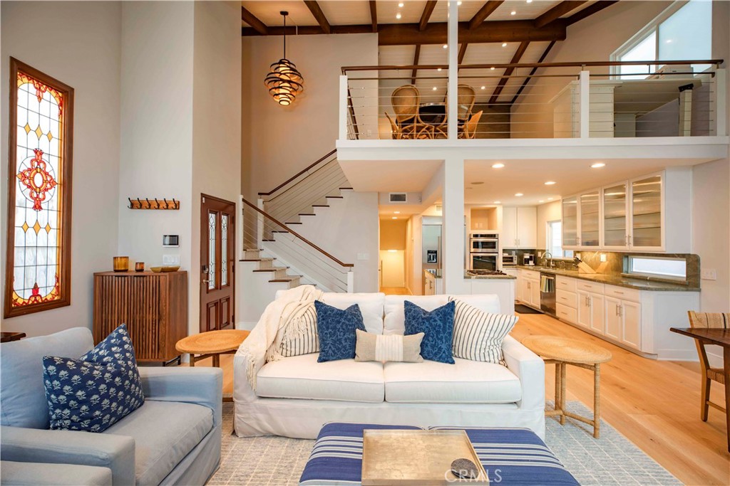 512 3rd Street Manhattan Beach CA, 9026663704065197443120