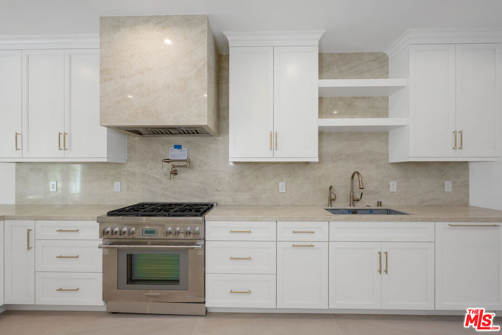 2205 Canyonback Road Los Angeles CA, 9004963711774511107122