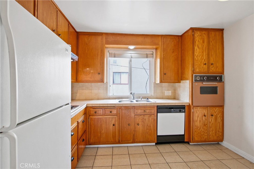 939 E Appleton Street 8 Long Beach CA, 9080264130984028289122