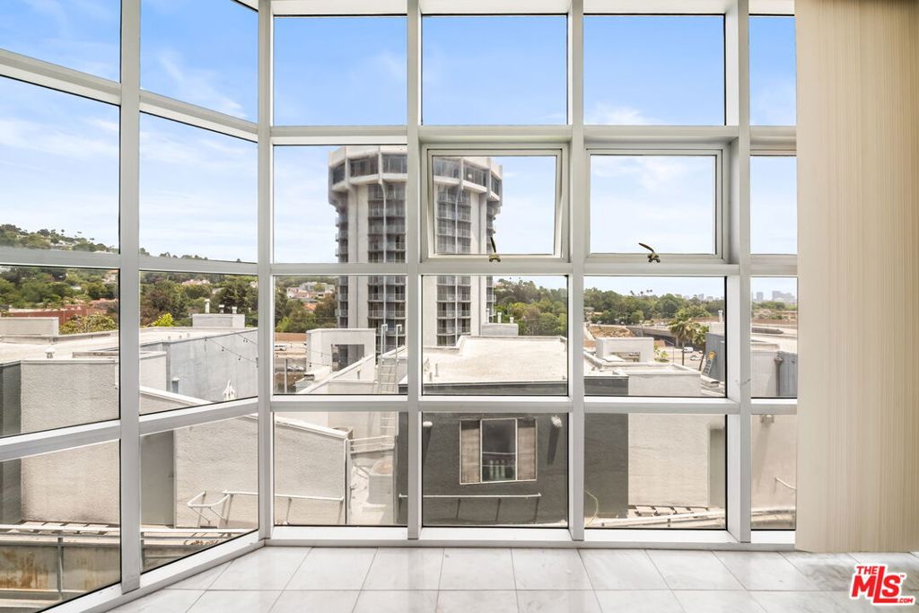 171 N Church Lane 619 Los Ángeles CA, 9004964134747345409122