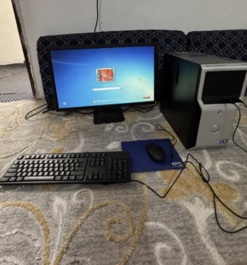 للبيع كمبيوتر DELL64983447112449123