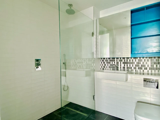 3 Bedroom 2 Bathroom room1 Two Fifty One 29, London