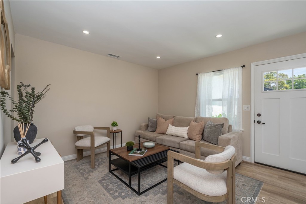 $3,450/mes 2243 Grand Ave Long Beach CA, 9081564064502578179122