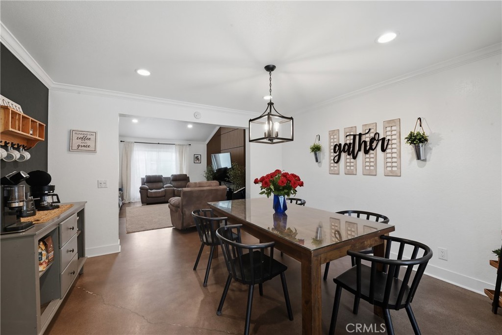 982 Sarah Way, Anaheim CA, 9280563879551903875120