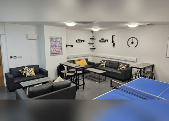 Austin Hall, Leeds64289278433154123