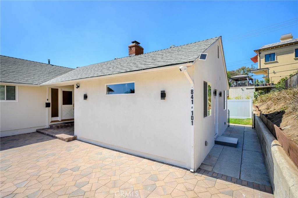 841 Irving Dr 101 Burbank CA, 9150463867603338883120