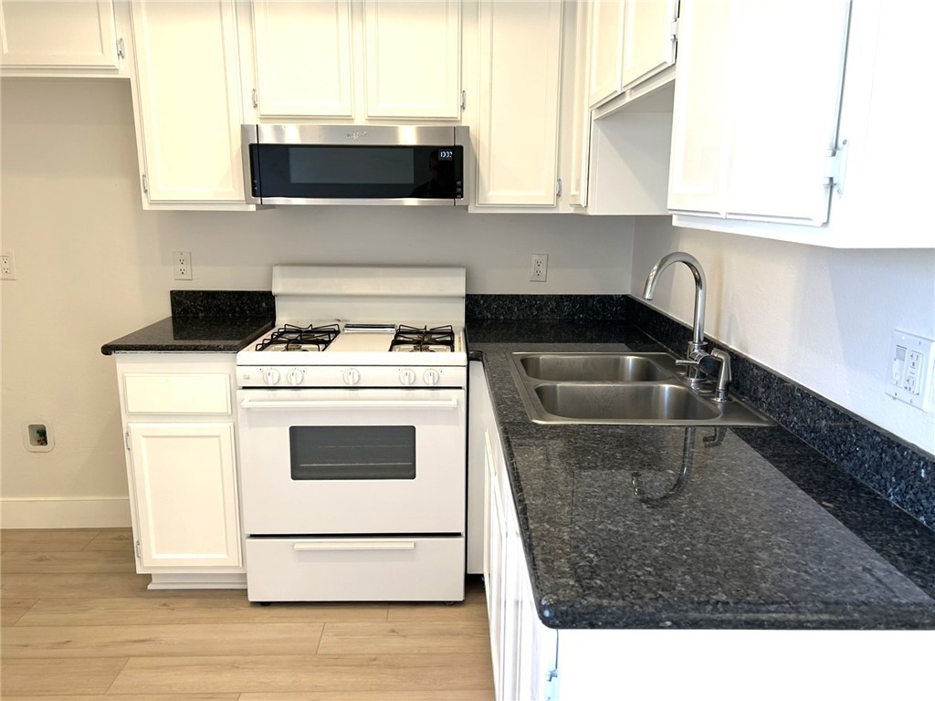 13906 Breezeway Garden Grove CA, 9284364120938293123122