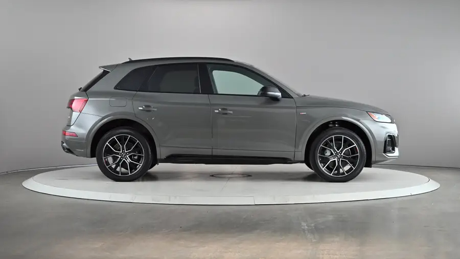 2023 Audi Q564146226439683124