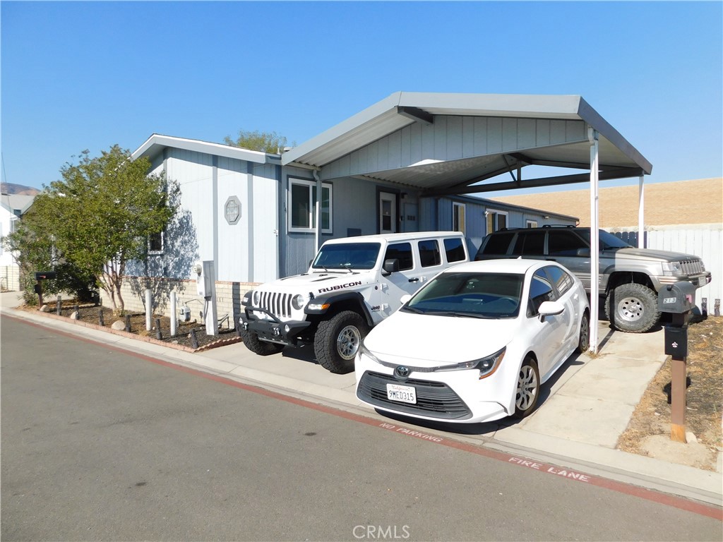 7717 CHURCH Avenue 214, Highland CA, 9234663679364340865120