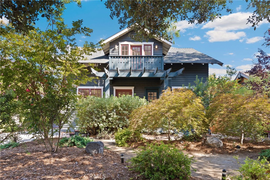 1070 Marengo Avenue N Pasadena CA, 9110364133770559361121