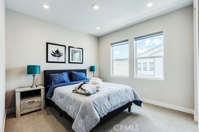 260 Holliston Lake Forest CA, 9263063711072433025122