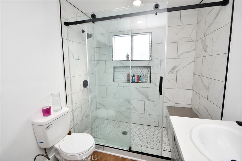 $5,300/month 4028 W 160 Street Lawndale CA, 9026064098357875971121