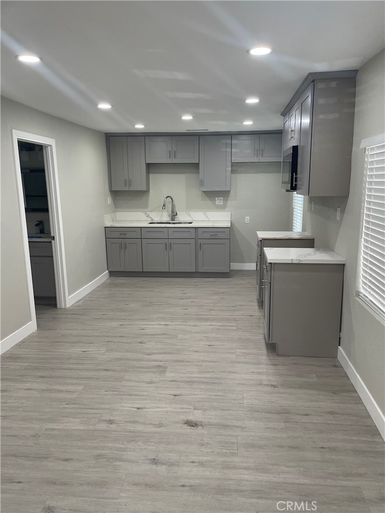 $2,950/mes 13101 S Vesta Compton CA, 9022264134277857027122