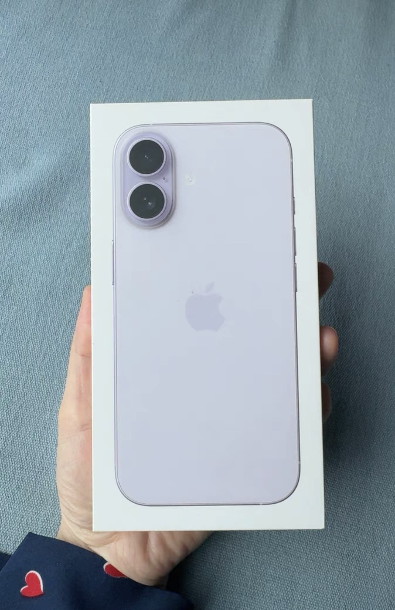 Apple iPhone 17 256GB Lavender, factory unlocked for all UK carriers