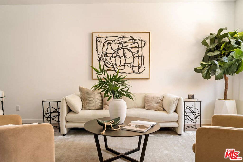 3863 N Riley Lane, Los Ángeles CA, 9006564122098621698122