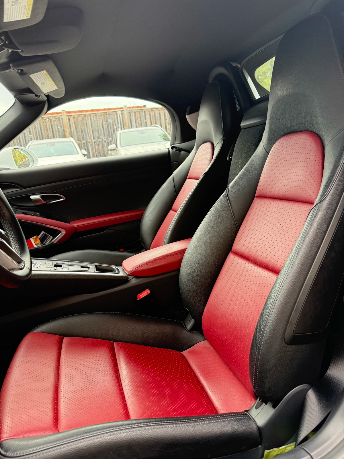 2019﻿ ﻿Porsche﻿ ﻿718 Boxster﻿ ﻿Base64135940199043122