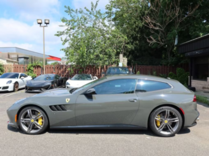 Pre-Owned 2018 Ferrari GTC4Lusso Hatchback 2D63282608712065123