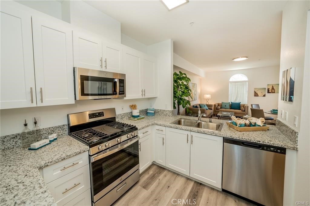 3745 Strong St Riverside CA, 9250164107992479873120