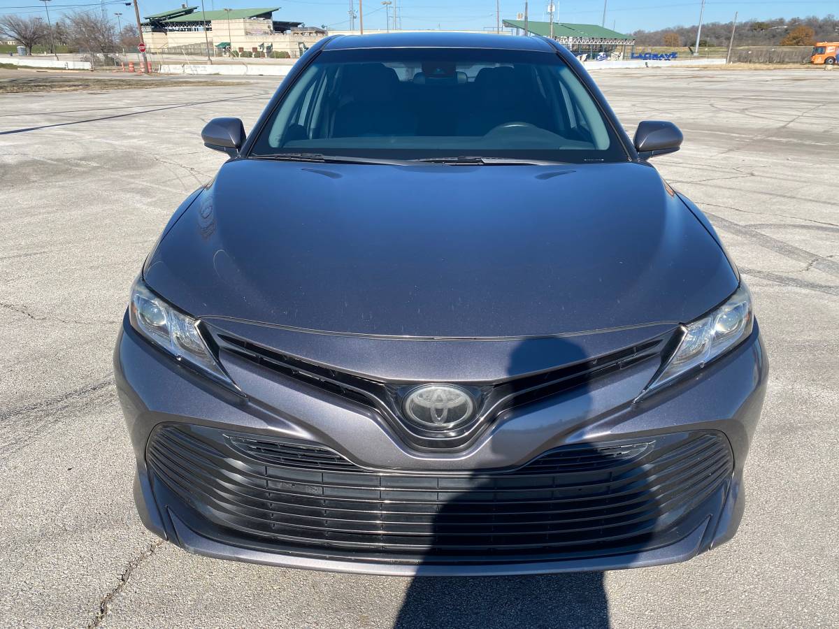 2018 Toyota Camry 4C 2.5L LE Sedan – $4,000 Full & Firm Price64235706347778123