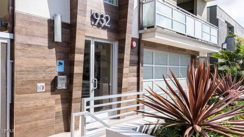 932 N Alfred Street 201 Los Ángeles CA, 9006964119121841283121