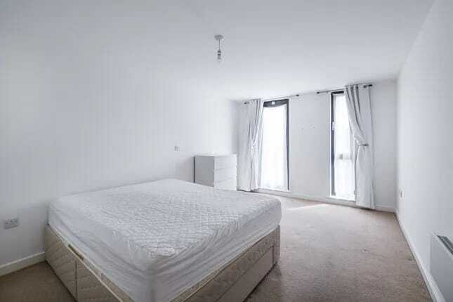 '2-Bed Flat – £1537616474430525442