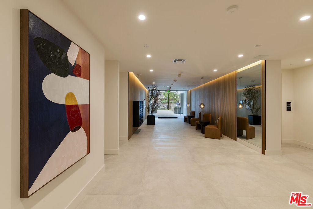 3651 Regal Place 102 Los Angeles CA, 9006864110278875139121