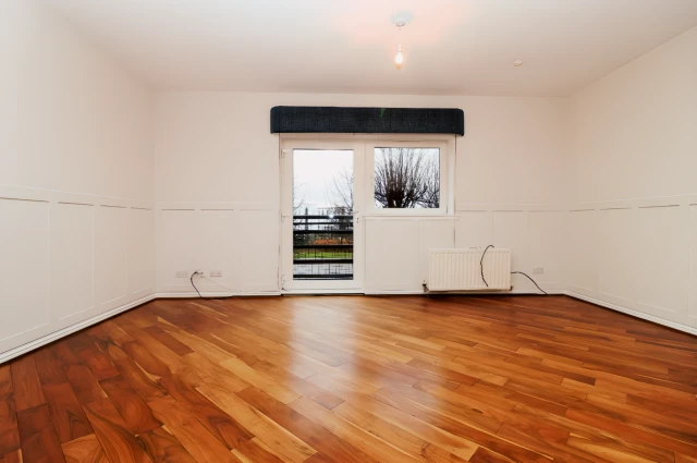 2Bedrooms, 2Bathrooms Mulberry Square, PA4 8AR, Glasgow