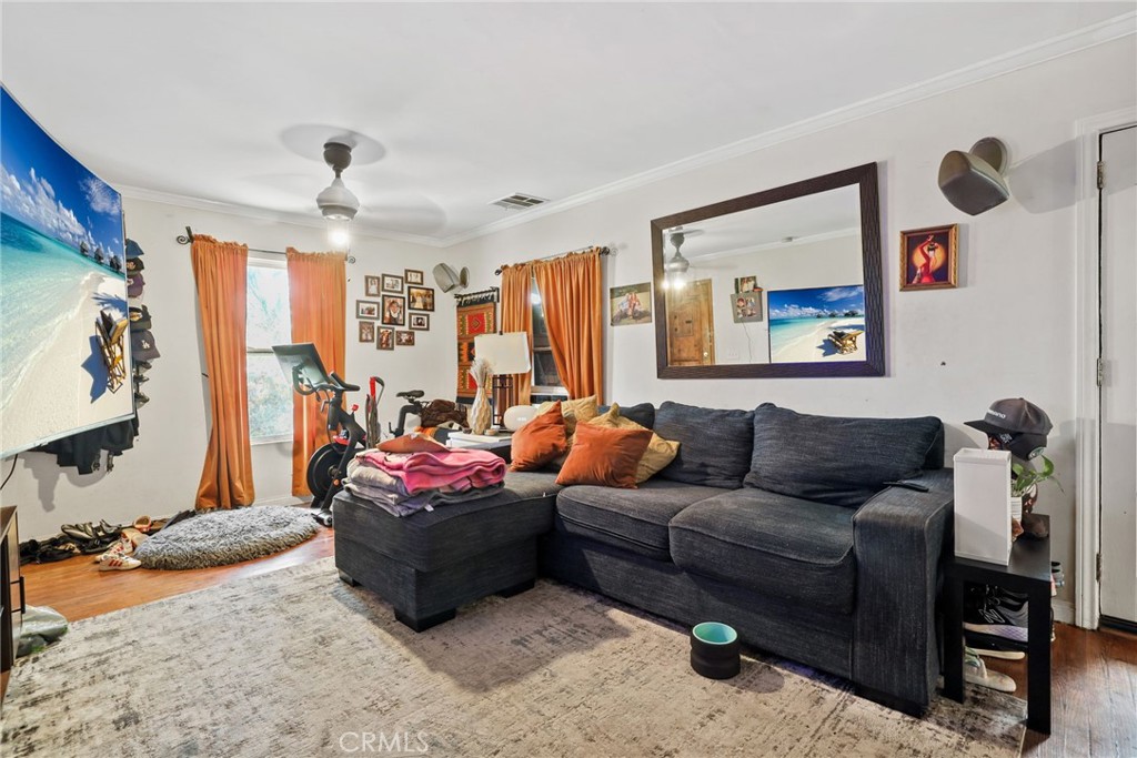 932 Coronado Avenue, Long Beach CA, 9080463632401355393122
