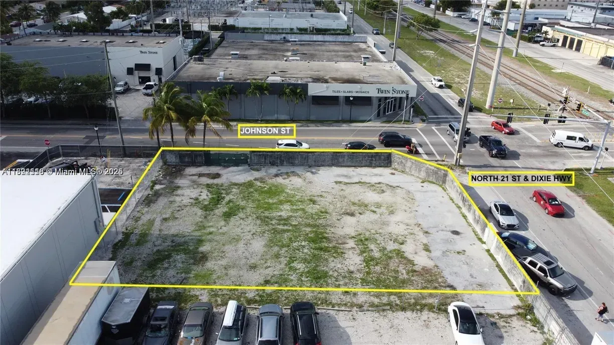 921 N 21st Ave Hollywood, FL 33020