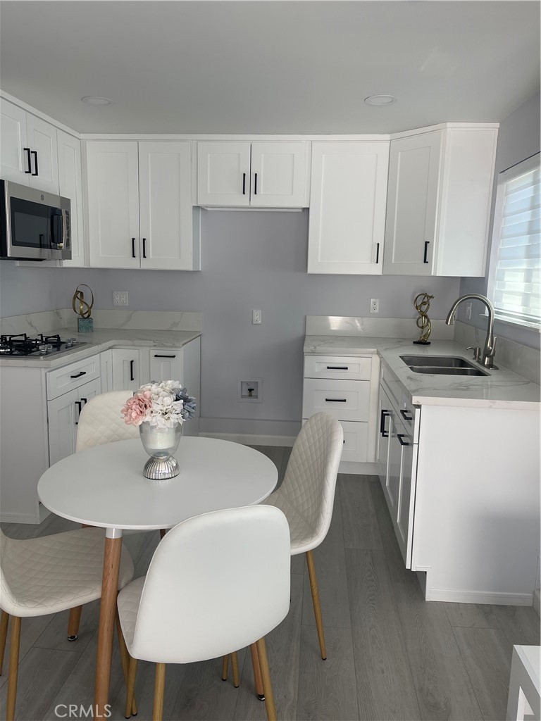$1,800/month 10944 Odell Ave Sunland CA, 9104064053663292547121