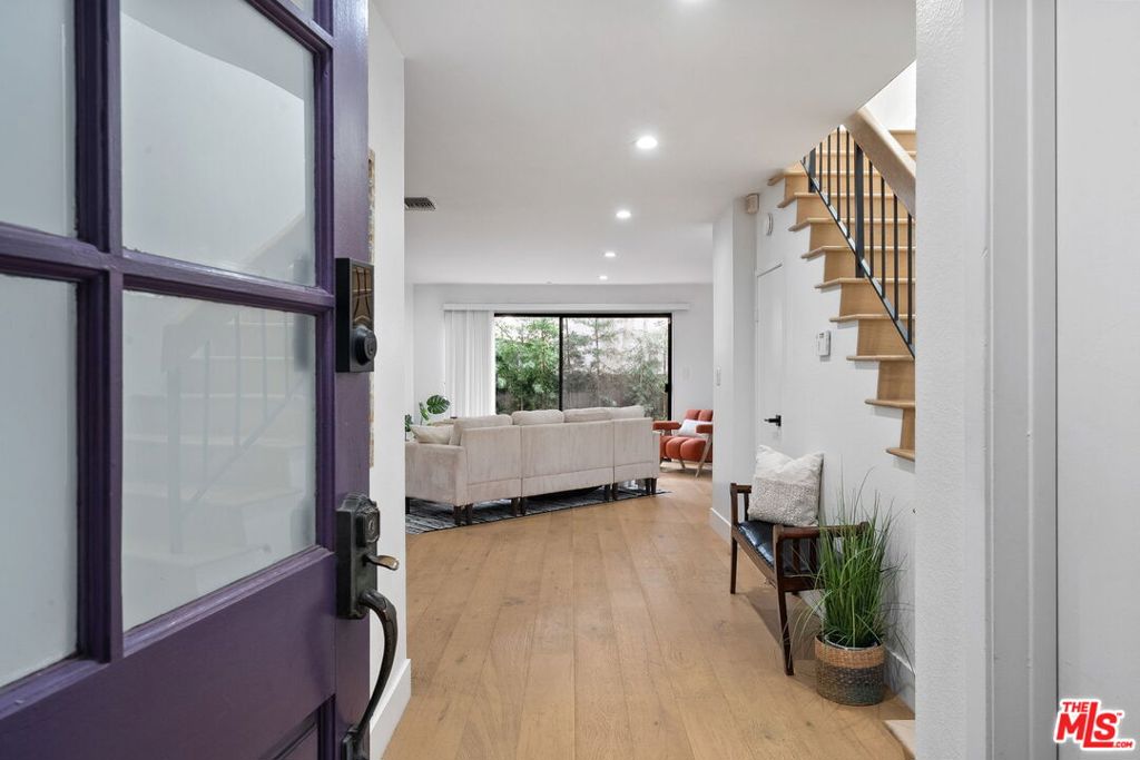 1807 10th Street 3, Santa Monica CA, 9040464065301478529122
