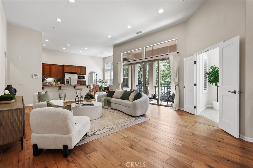 83 City Stroll Irvine CA, 9262064111917525891122