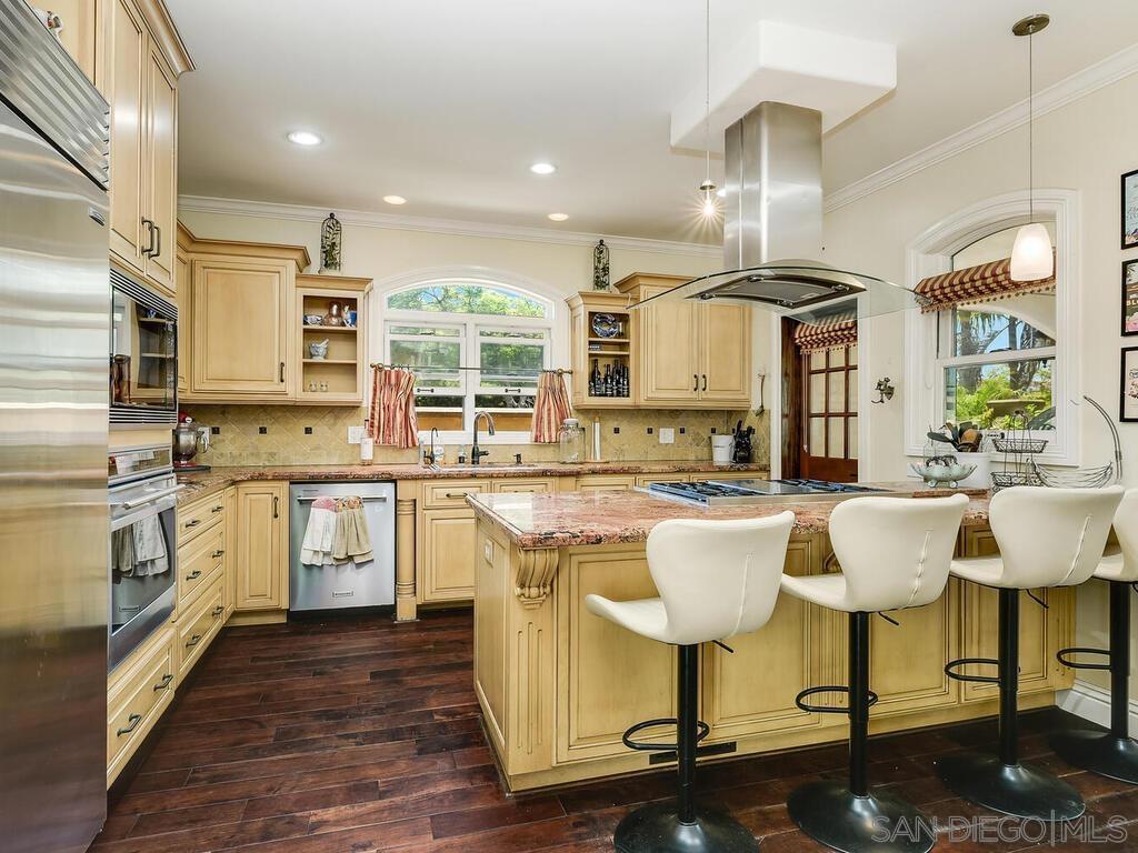 911 4th St Coronado CA, 9211863712282627715121