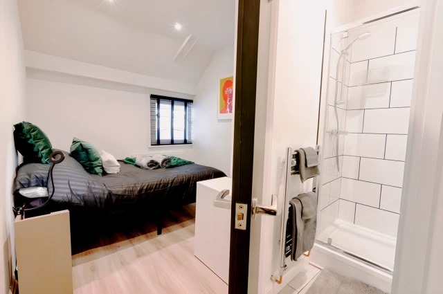 1 Queen St64195320700673123