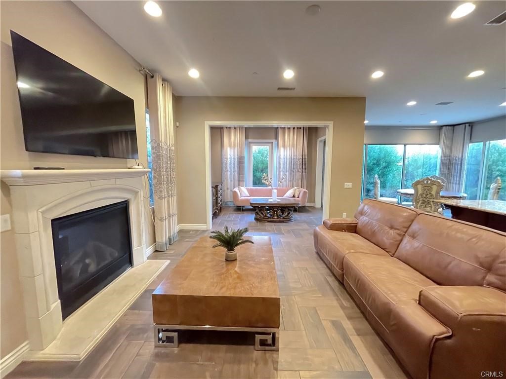 52 Stanza Irvine CA, 9262063711123611777121