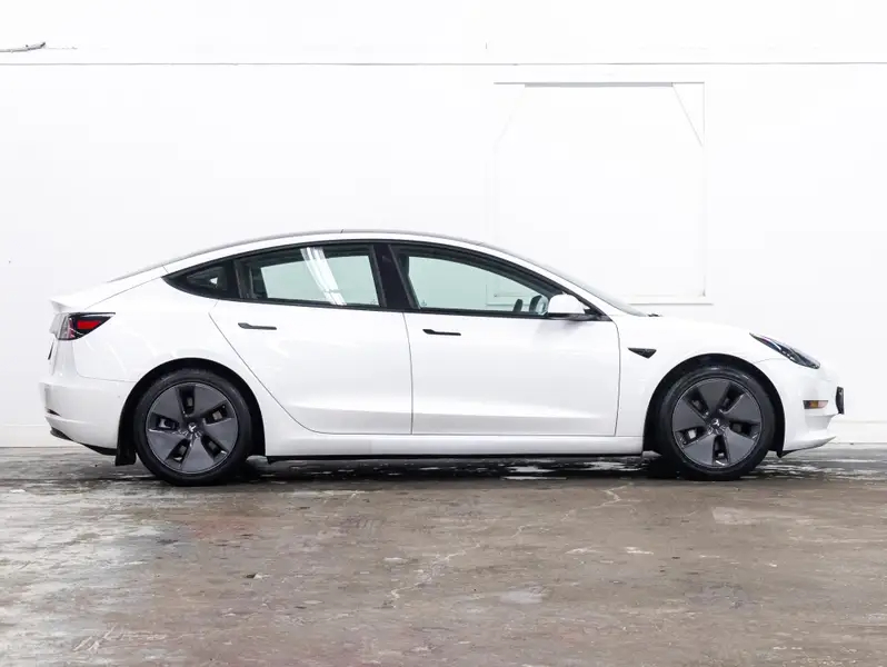 2021 Tesla Model 363868495062401123