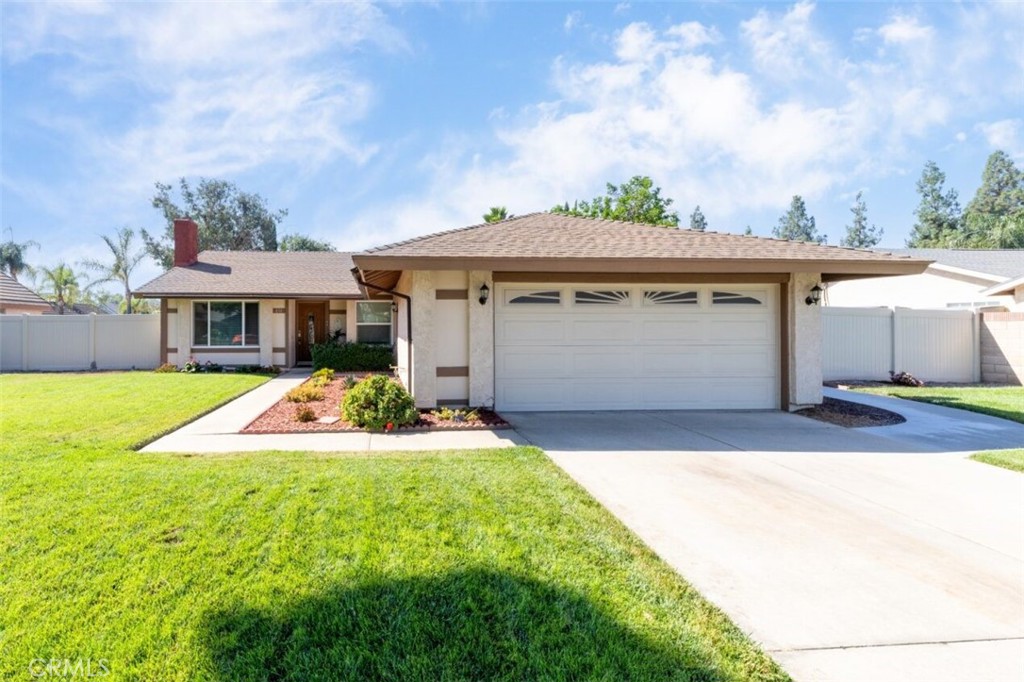 834 E Spruce Street, Ontario CA, 9176163601690857219121
