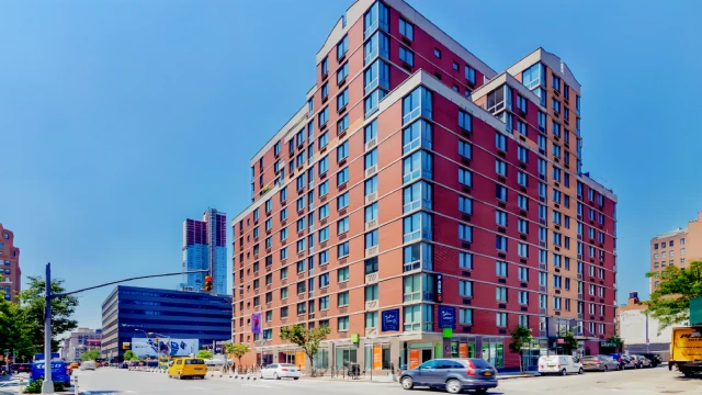 Hudson Crossing63654386864513121
