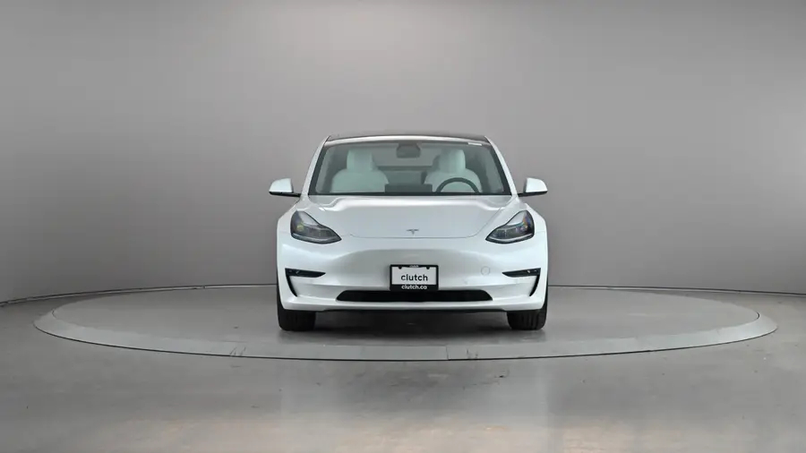 2021 Tesla Model 364561201680257121