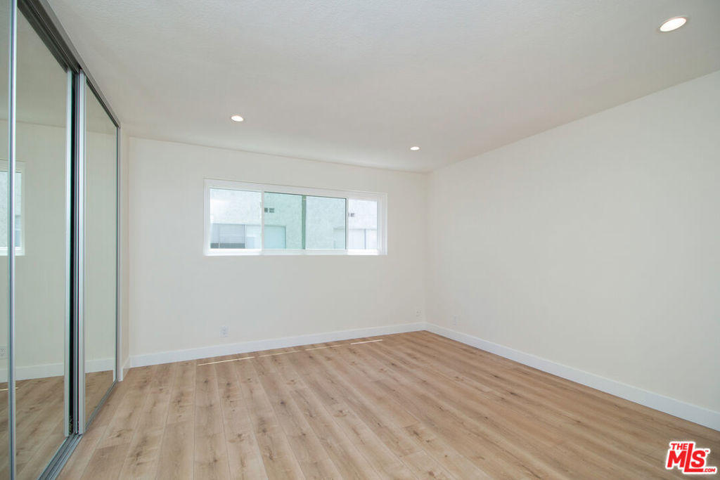3637 Glendon Avenue 104 Los Angeles CA, 9003464099556050947120