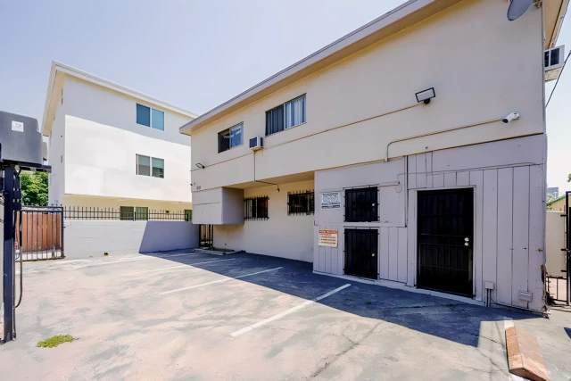 1211 W 37th Dr63458873335809122