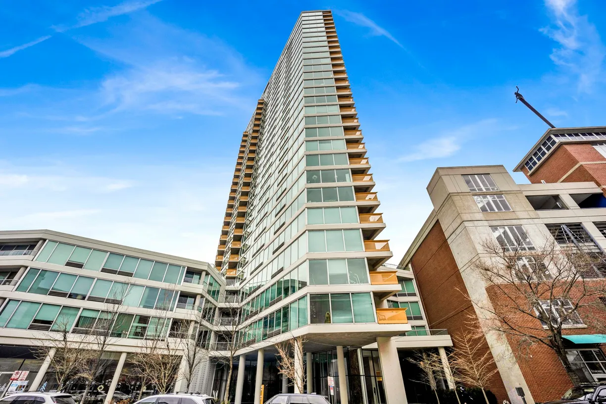 1720 Maple Avenue, 2580
