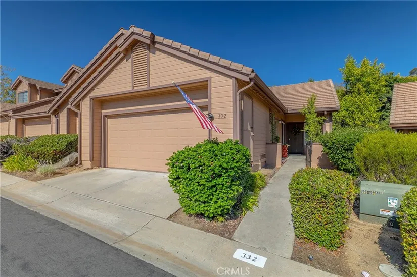 332 Mahogany, Escondido, CA