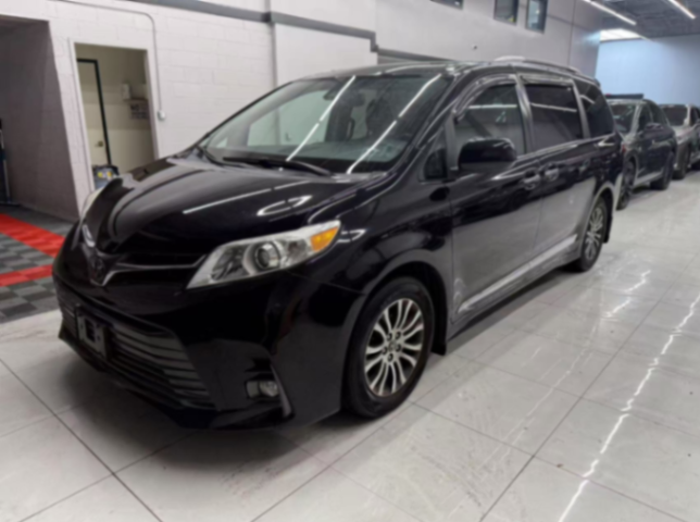 2019 Toyota Sienna XLE para 8 pasajeros, batalla de 119.3"63504028173827122