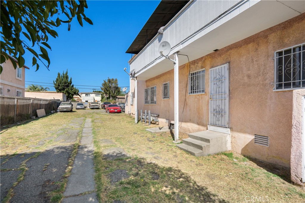 6027 10th Avenue, Los Angeles CA, 9004363822323216899120