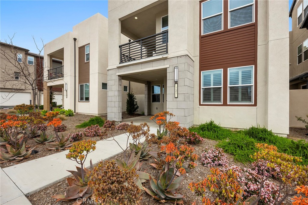 121 Biome, Irvine CA, 9261863645007195011121