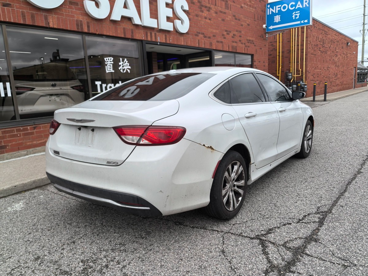2015 Chrysler 200 Limited64147581420675121