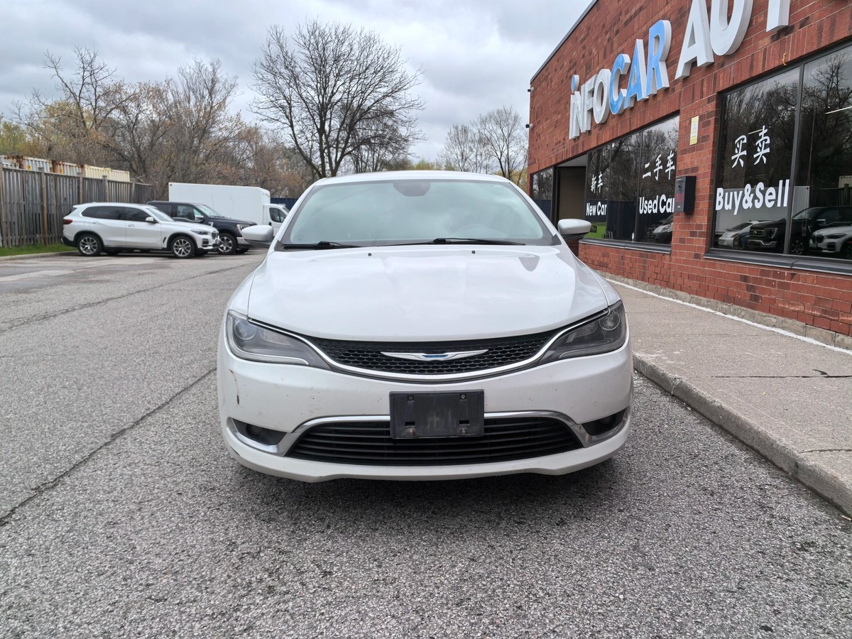 2015﻿ ﻿Chrysler﻿ ﻿200﻿ ﻿Limited64147581420675122
