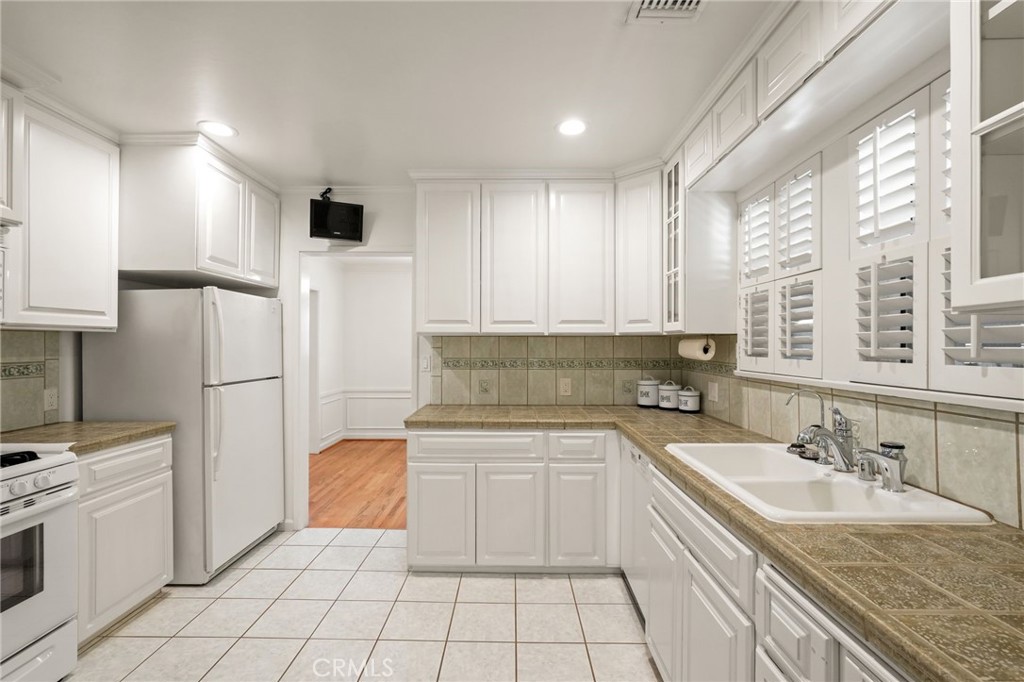 11861 Laurelwood Drive Studio City CA, 9160463635535955843122
