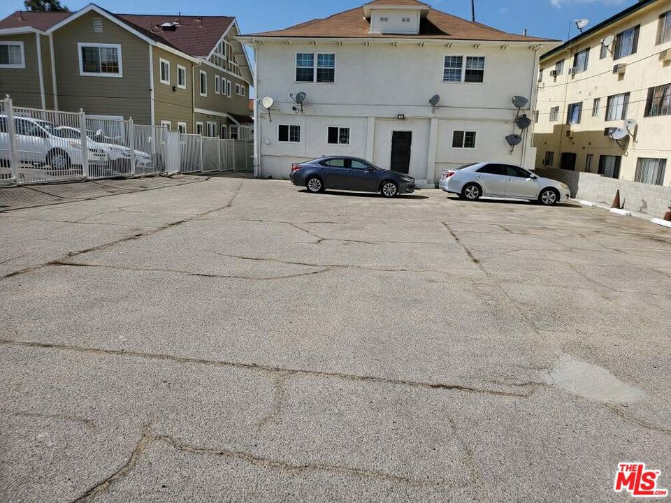 1214 S NORTON Avenue #2 Los Angeles CA, 9001964101679524355121